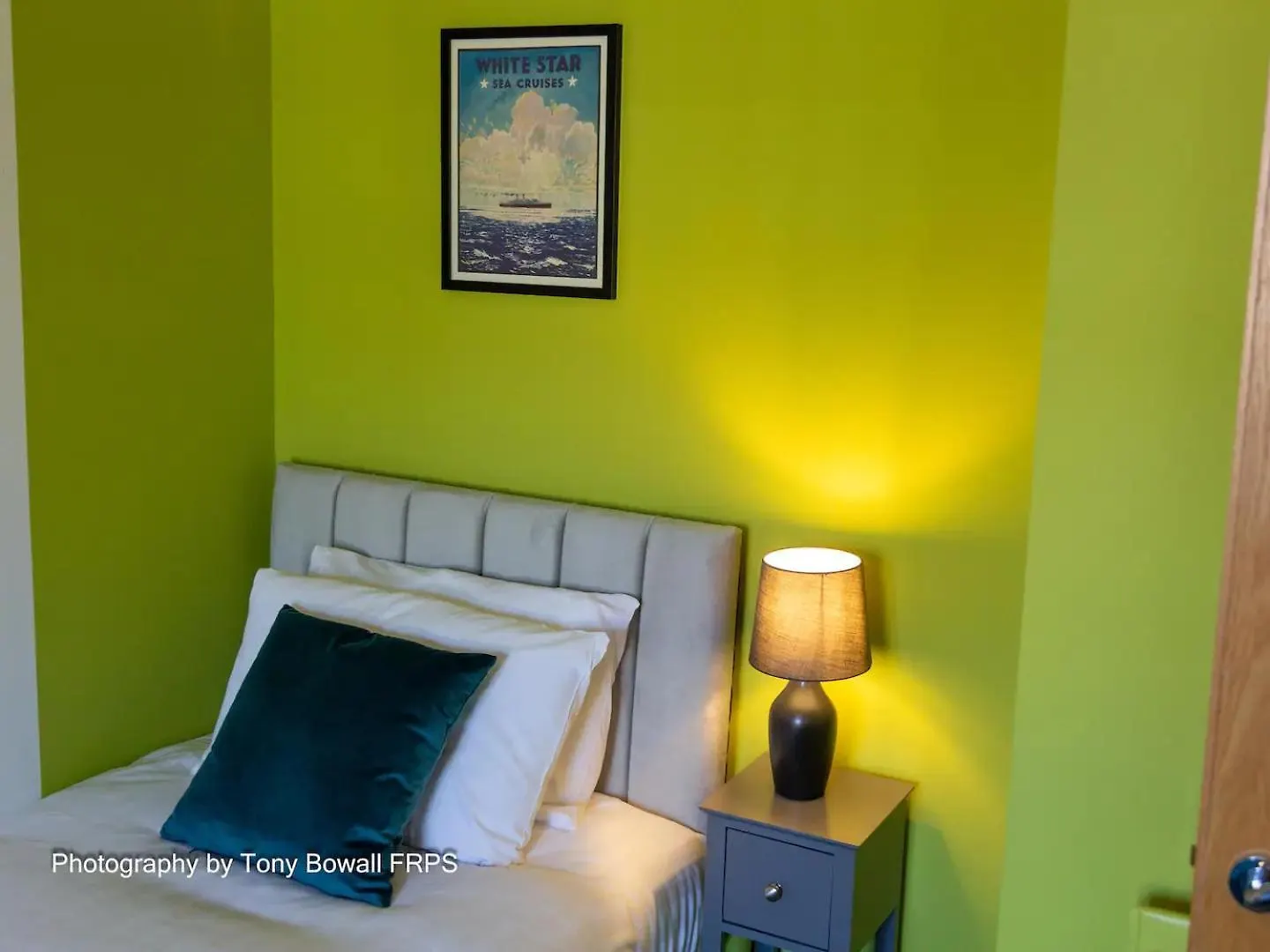 Villa Contractor Friendly Stylish House, Sleeps 16 Hove Großbritannien